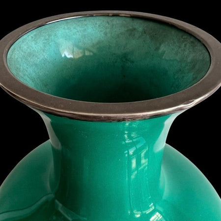 Vintage Japanese turqouise enamel vase - Ando - Contemporary Cluster