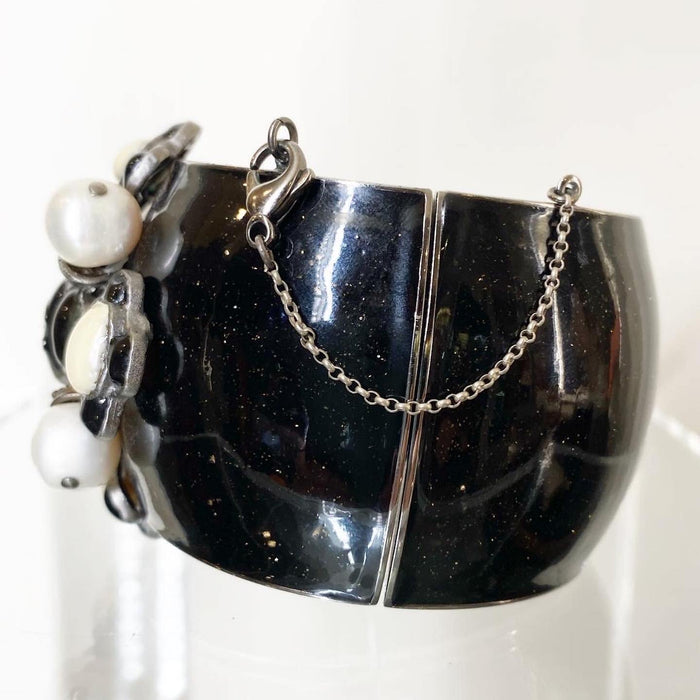 Chanel large cultured pearl cuff - Contemporary Cluster